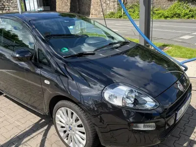 Gebraucht Fiat Punto Street 69 PS (50 kW) 2014 Schwarz Kleinwagen