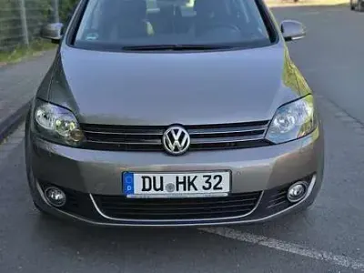 Gebraucht VW Golf VII Life 105 PS (77 kW) 2013 Kleinwagen