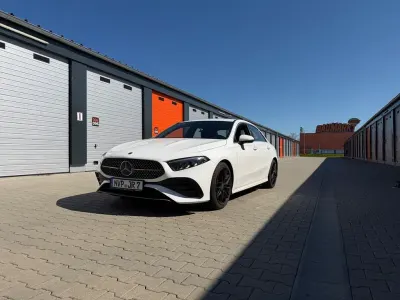 Gebraucht Mercedes A200 AMG 163 PS (119 kW) 2024 Weiß Limousine