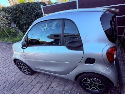 Używany Smart ForTwo Electric Drive 60 kW (82 KM) 2019 Srebrny Coupe