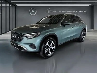 Gebraucht Mercedes GLC300 Avantgarde 204 PS (150 kW) 2025 Silber SUV