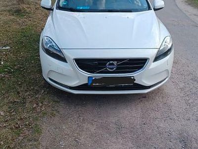 Gebraucht Volvo V40 Ocean Race 190 PS (139 kW) 2014 Weiß Limousine