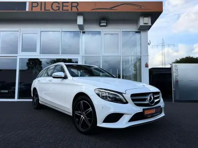 Gebraucht Mercedes C300 245 PS (180 kW) 2021 Weiß Kombi