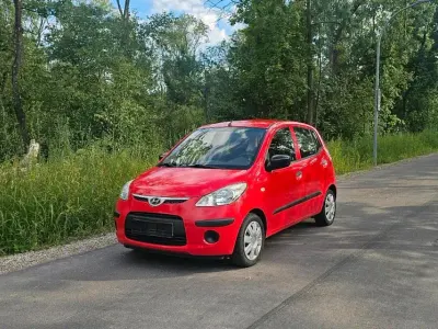 Gebraucht Hyundai i10 67 PS (49 kW) 2010 Rot Kleinwagen