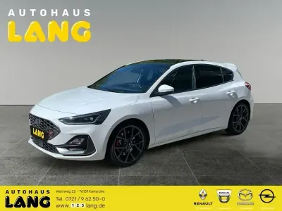 Gebraucht Ford Focus ST 280 PS (205 kW) 2023 Frostweiß Limousine