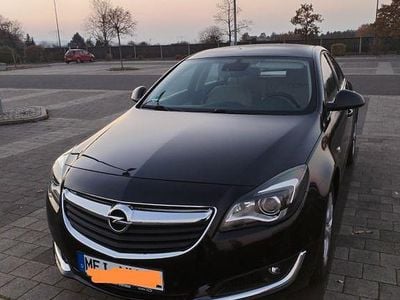 Schwarz Gebraucht 2016 Opel Insignia Business Limousine | 8.200 € (Fairer Preis)