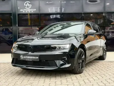 Używany Opel Astra 131 KM (96 kW) 2024 Czarny Hatchback