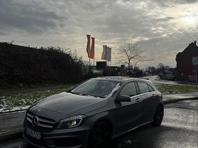 Grau Gebraucht 2013 Mercedes A200 AMG line Limousine | 7.500 € (Fairer Preis)