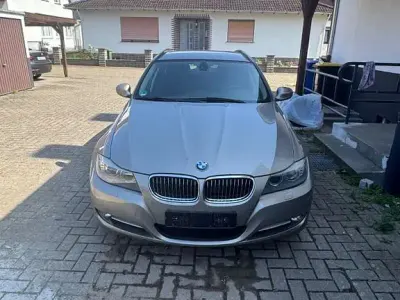 Gebraucht BMW 318 143 PS (105 kW) 2011 Kombi