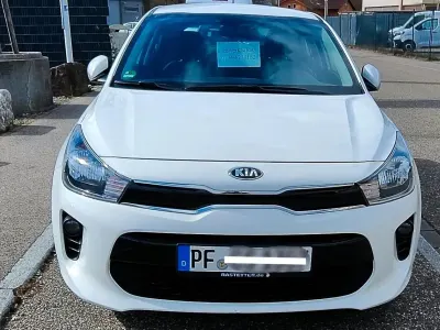 Gebraucht Kia Rio Edition 7 84 PS (61 kW) 2018 Weiß Kleinwagen