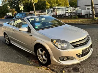 Gebraucht Opel Astra Cabriolet 140 PS (102 kW) 2007 Silber Cabrio