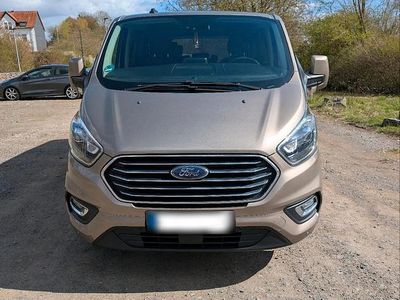 Gebraucht Ford Tourneo Trend 130 PS (95 kW) 2020 Silber Van / Kleinbus