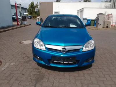 Gebraucht Opel Tigra 110 PS (80 kW) 2007 Blau Cabrio