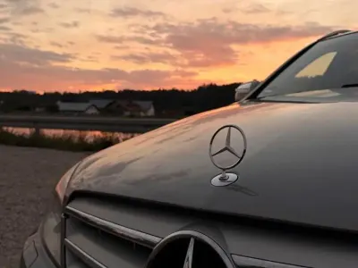 Gebraucht Mercedes 320 224 PS (164 kW) 2008 Grau Kombi
