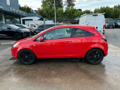 Gebraucht Opel Corsa 131 PS (96 kW) 2010 Rot Kleinwagen