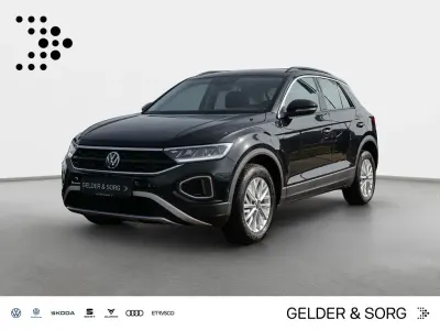 Second-hand VW T-Roc Life 116 CP (85 kW) 2024 Negru SUV