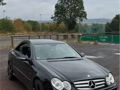 Gebraucht Mercedes CLK320 Edition 224 PS (164 kW) 2009 Schwarz Cabrio