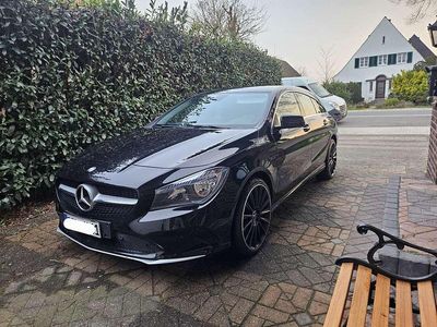 Gebraucht Mercedes CLA180 Shooting Brake 109 PS (80 kW) 2017 Schwarz Kombi