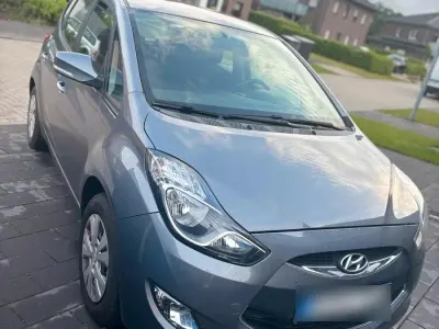 Gebraucht Hyundai ix20 90 PS (66 kW) 2008 Grau Kleinwagen