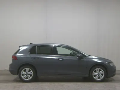 Brugt VW Golf VIII Life 131 HK (96 kW) 2023 Grå Sedan