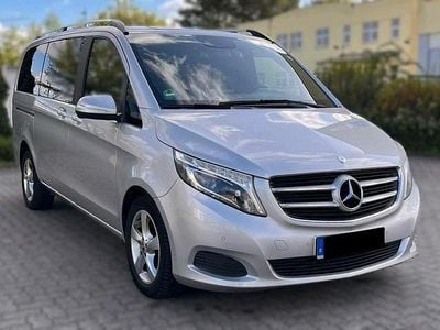 Second-hand Mercedes V220 Edition 163 CP (119 kW) 2014 Argintiu Monovolum