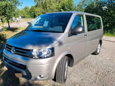 Gebraucht VW Multivan Startline 140 PS (102 kW) 2011 Beige Van / Kleinbus