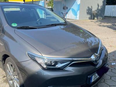 Toyota Auris Hybrid