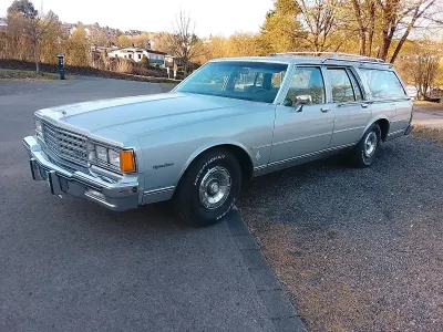 Occasion Chevrolet Caprice 150 ch (110 kW) 1981 Gris Berline