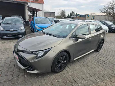 Gebraucht Toyota Corolla Comfort 116 PS (85 kW) 2009 Gold Limousine