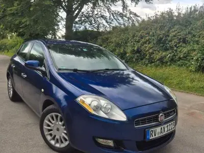 Gebraucht Fiat Bravo Dynamic 120 PS (88 kW) 2010 Blau Kleinwagen