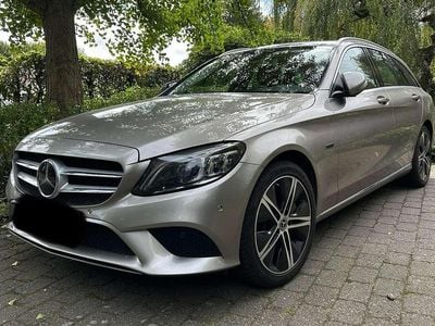 Silber Gebraucht 2020 Mercedes C300e Avantgarde Kombi | 22.490 € (Fairer Preis)