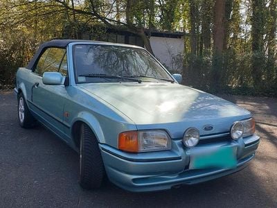 Gebraucht Ford Escort Cabriolet 103 PS (75 kW) 1990 Andere farben Cabrio