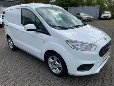 Gebraucht Ford Courier Limited 101 PS (74 kW) 2022 Frostweiß Van / Kleinbus