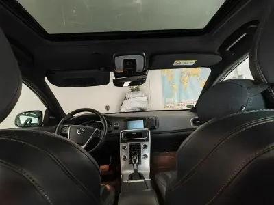 Gebraucht Volvo S60 CC Summum 190 PS (139 kW) 2017 Grau Limousine