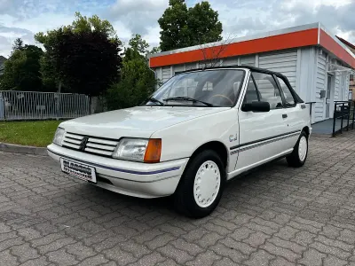 Gebraucht Peugeot 205 60 PS (44 kW) 1989 Weiß Cabrio