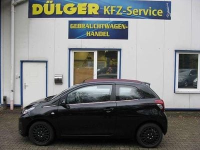 Gebraucht Peugeot 108 Active Top 69 PS (50 kW) 2016 Metallicschwarze lackierung Kleinwagen
