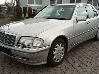 Gebraucht Mercedes C200 136 PS (100 kW) 1996 Silber Limousine