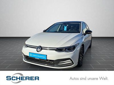 Gebraucht VW Golf VIII Active 150 PS (110 kW) 2022 Oryxwhite perlmutteffekt Limousine