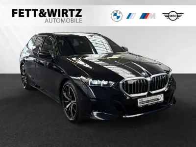 Gebraucht BMW 540 M Sport 303 PS (222 kW) 2025 Carbonschwarz metallic Kombi
