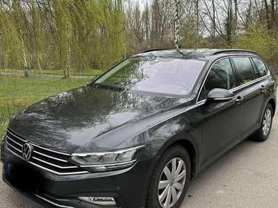 Gebraucht VW Passat Business 150 PS (110 kW) 2021 Grau Kombi