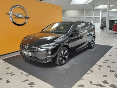 Usata Opel Corsa-e Elegance 100 kW (136 CV) 2022 Nero Utilitaria