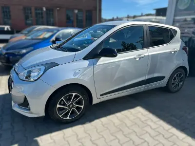 Gebraucht Hyundai i10 Passion 87 PS (63 kW) 2018 Silber Kleinwagen