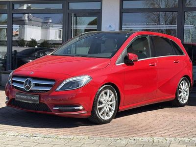 Usata Mercedes B220 184 CV (135 kW) 2013 Rosso Monovolume