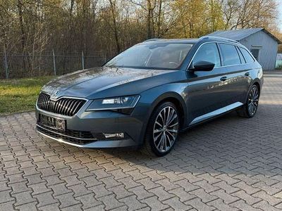 Gebraucht Skoda Superb LAURIN & KLEMENT 280 PS (205 kW) 2018 Grau Kombi