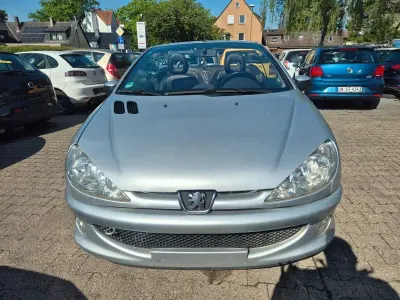 Gebraucht Peugeot 206 CC Quiksilver 109 PS (80 kW) 2004 Silber Cabrio