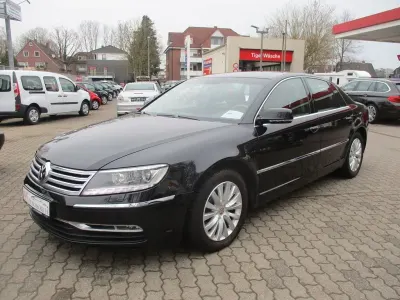 Gebraucht VW Phaeton 239 PS (175 kW) 2011 Braun Limousine