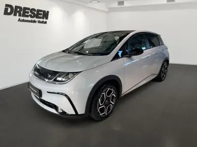 Nowe BYD Dolphin Design 150 kW (204 KM) 2026 Biały Hatchback