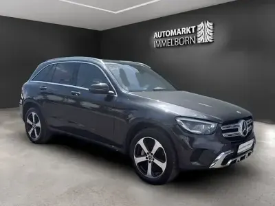 Gebraucht Mercedes GLC300e 320 PS (235 kW) 2021 Grau SUV