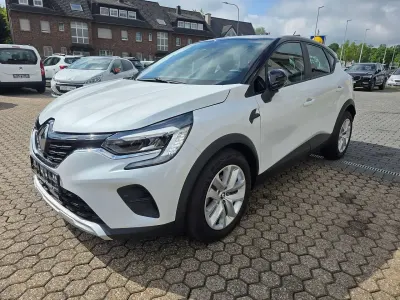 Gebraucht Renault Captur 140 PS (102 kW) 2021 Silber/schwarz SUV