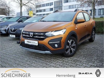 Orange Gebraucht 2021 Dacia Sandero Comfort Limousine | 13.400 € (Etwas zu teuer)